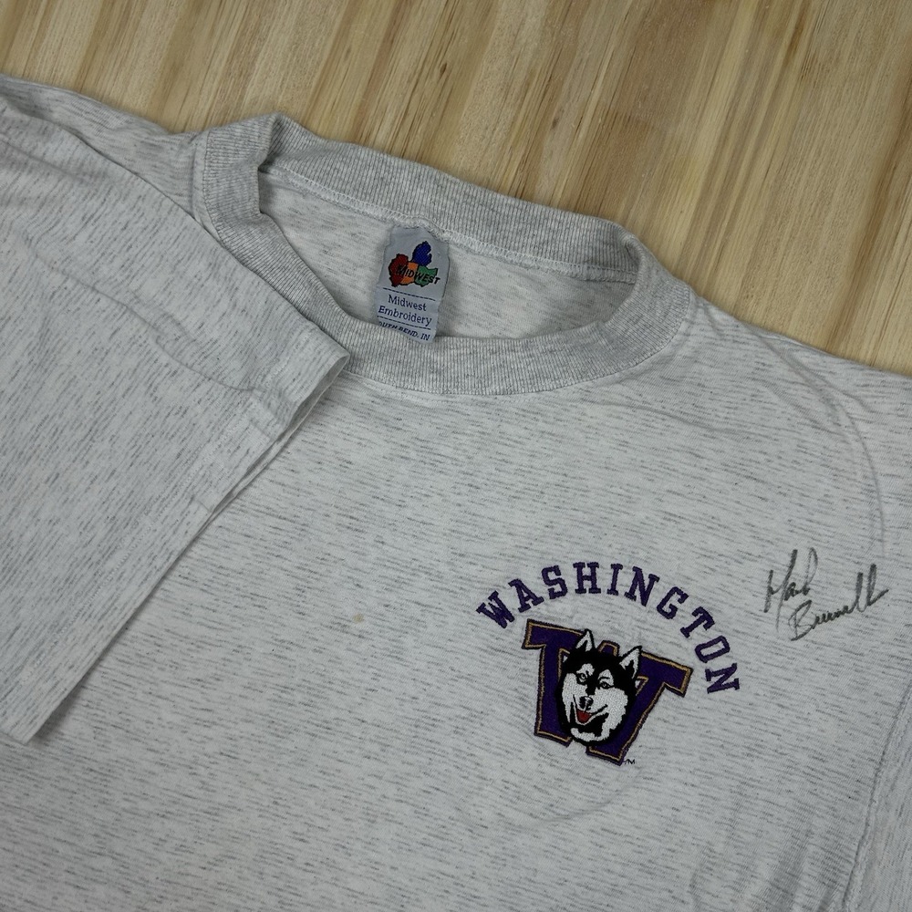 Vintage Washington Huskies T Shirt Made In USA Football Autographed Large
